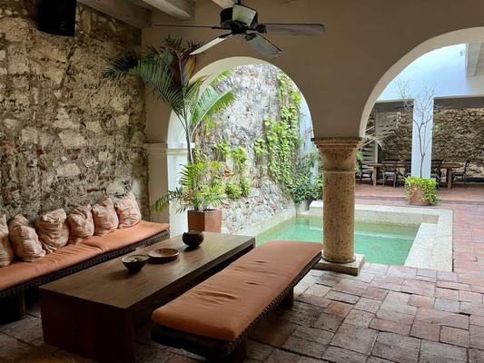 Amazing 4BR Colonial Villa w/ AC in Cartagena